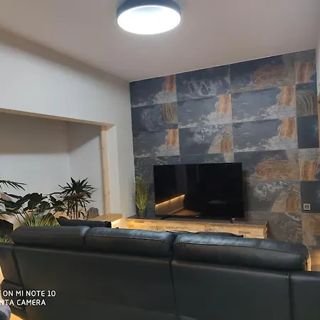 House 2 아파트