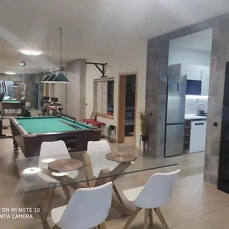 House 2 * Тиас