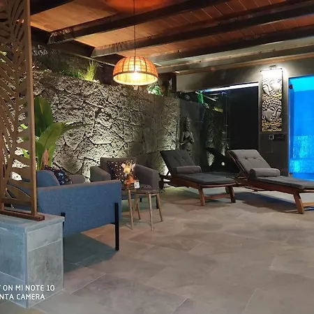 House 2 Апартаменты